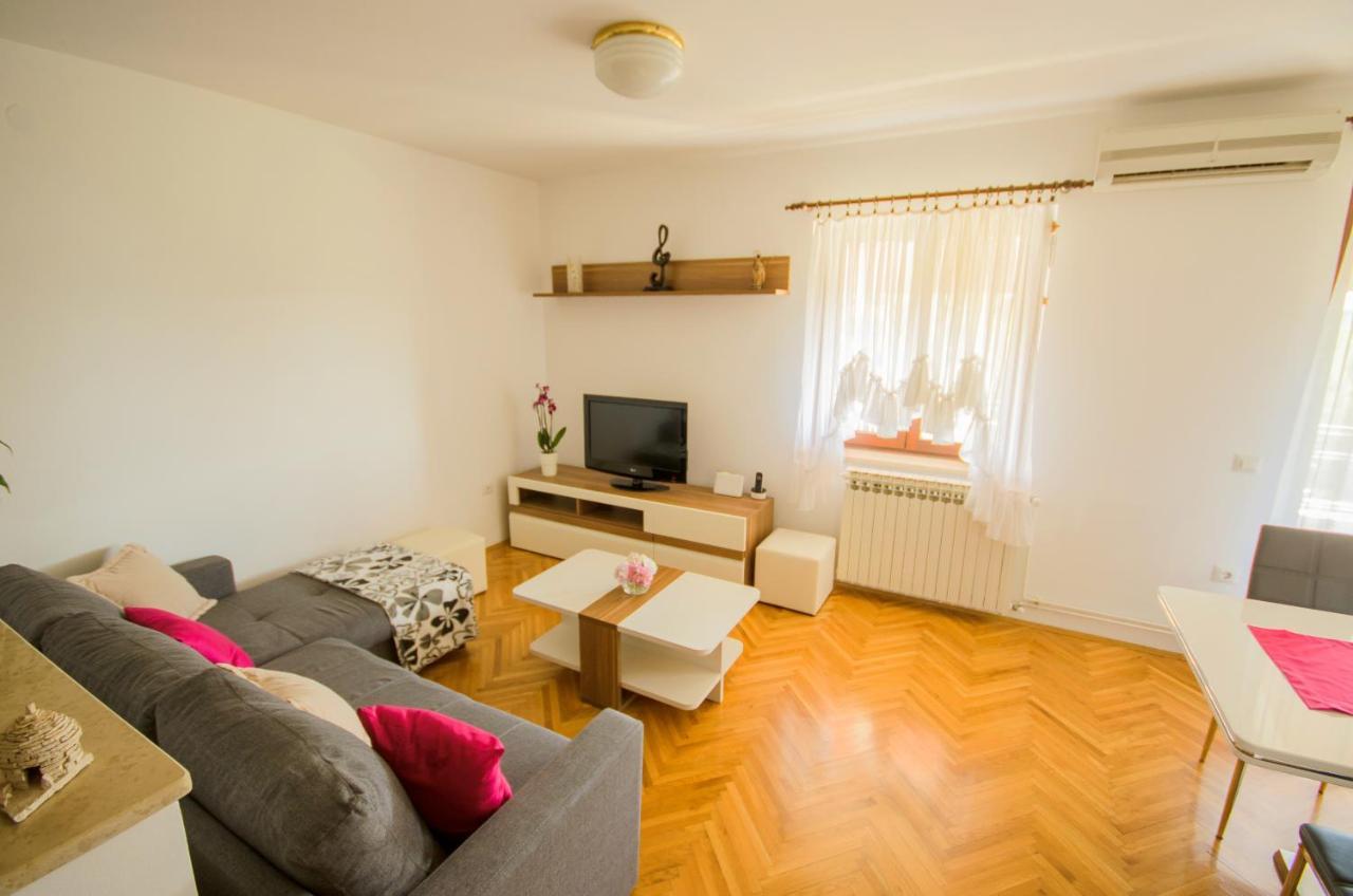 Apartment Ivis Vinkuran Eksteriør billede